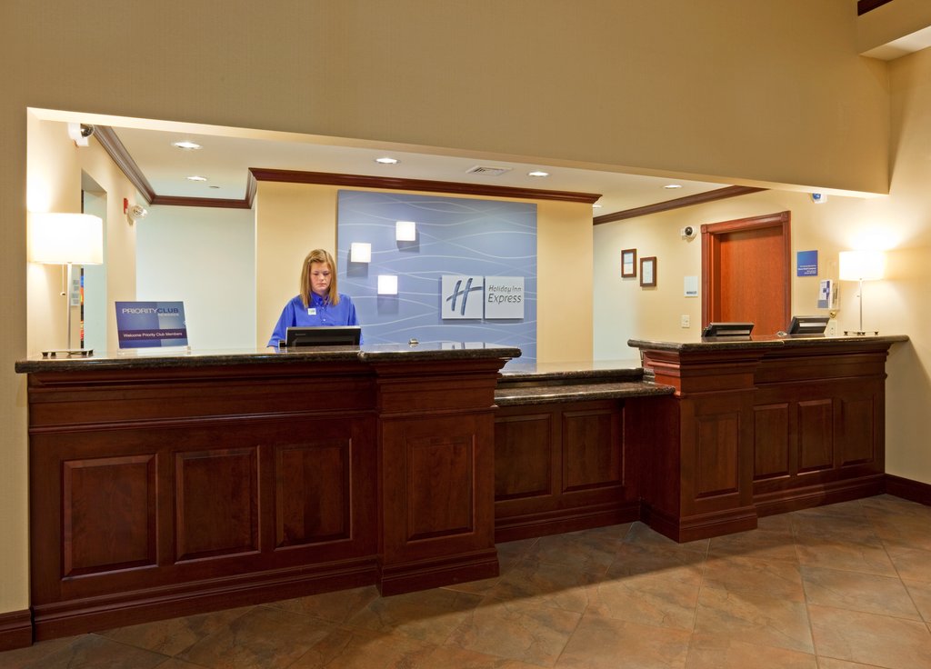 Holiday Inn Express & Suites WINONA - Tap to explore photos