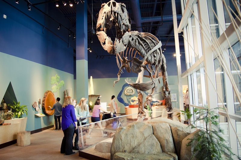 Holiday Inn and Suites Vancouver Downtown