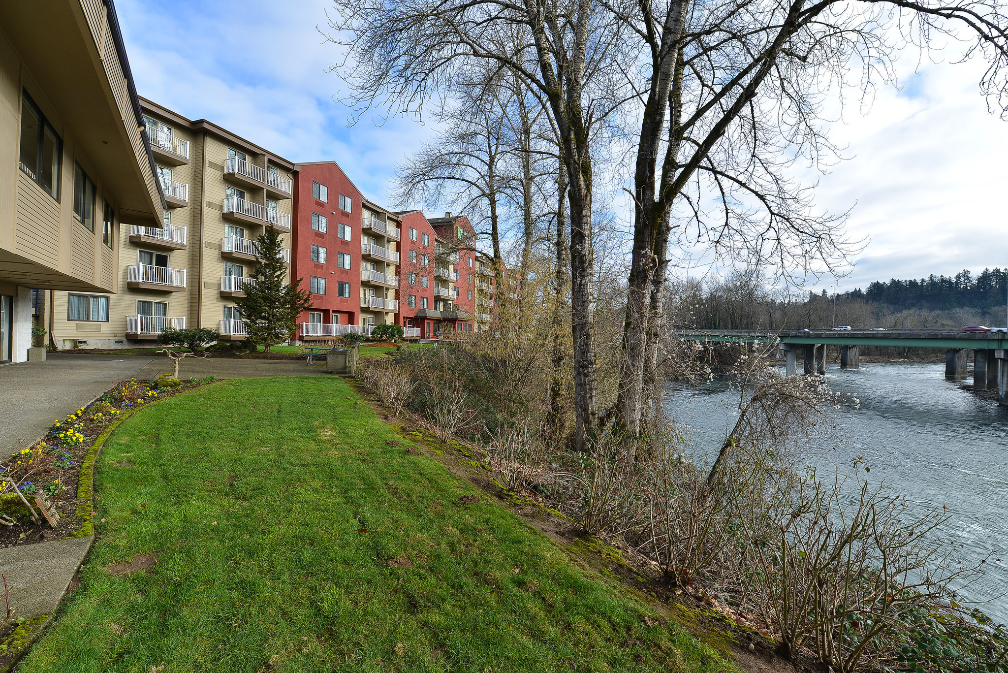 Holiday Inn Express Portland Se Tourist Class Gladstone Or
