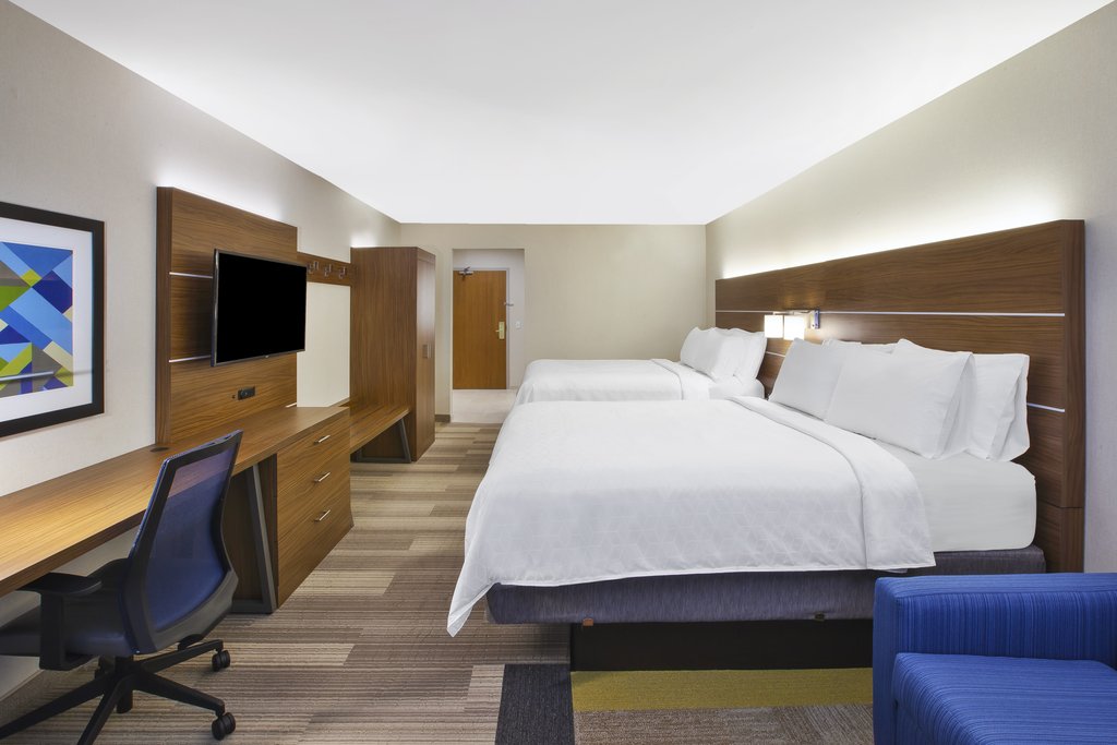 Holiday Inn Express & Suites ROCHESTER-VICTOR - Tap to explore photos