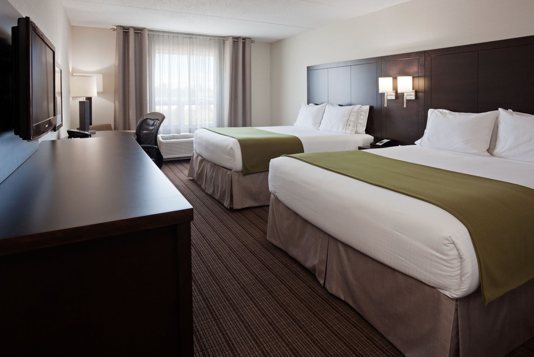 Holiday Inn Express & Suites NEW LISKEARD - Tap to explore photos