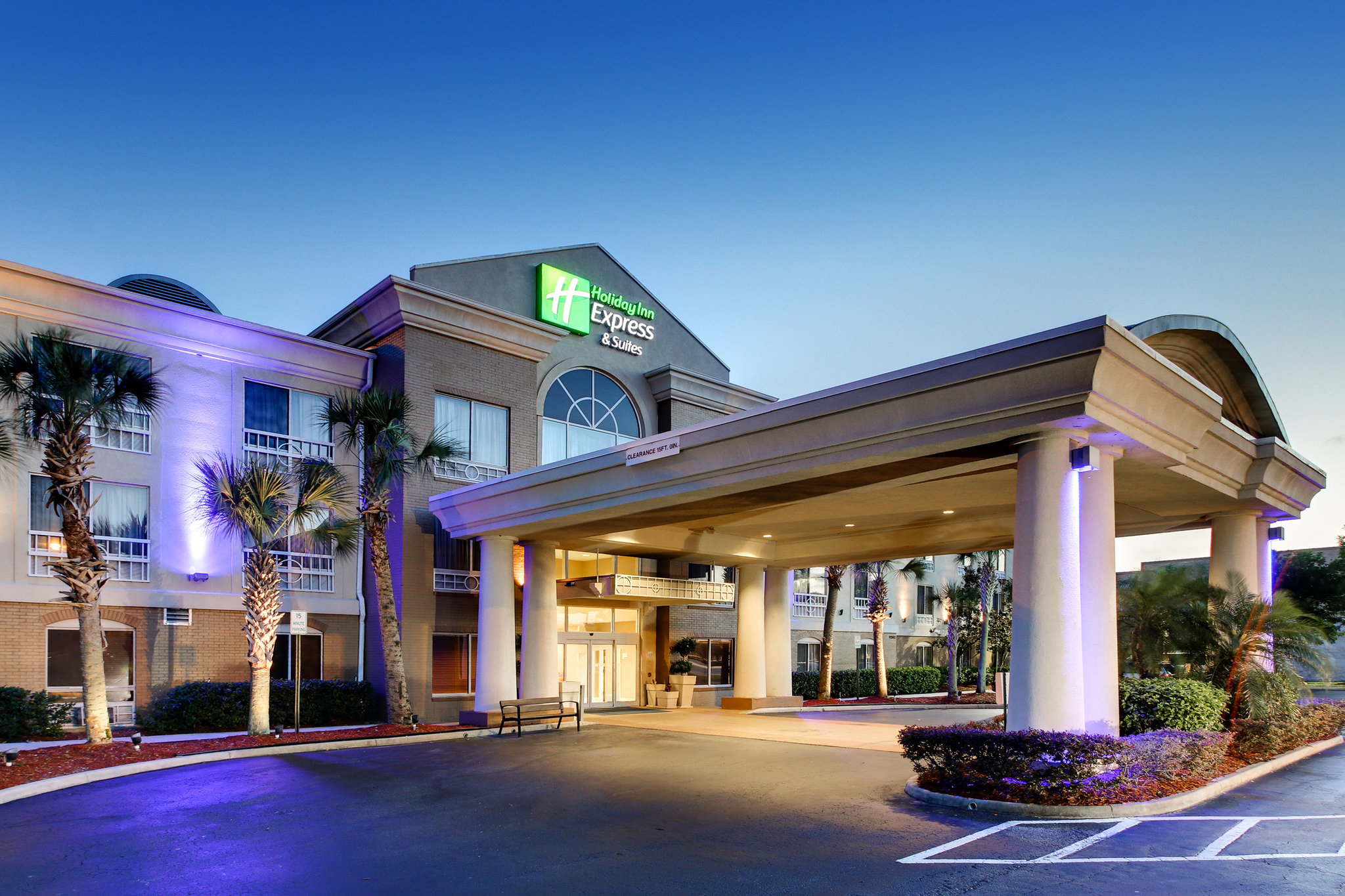 holiday-inn-express-inn-suites-south-meetings-and-events-tourist