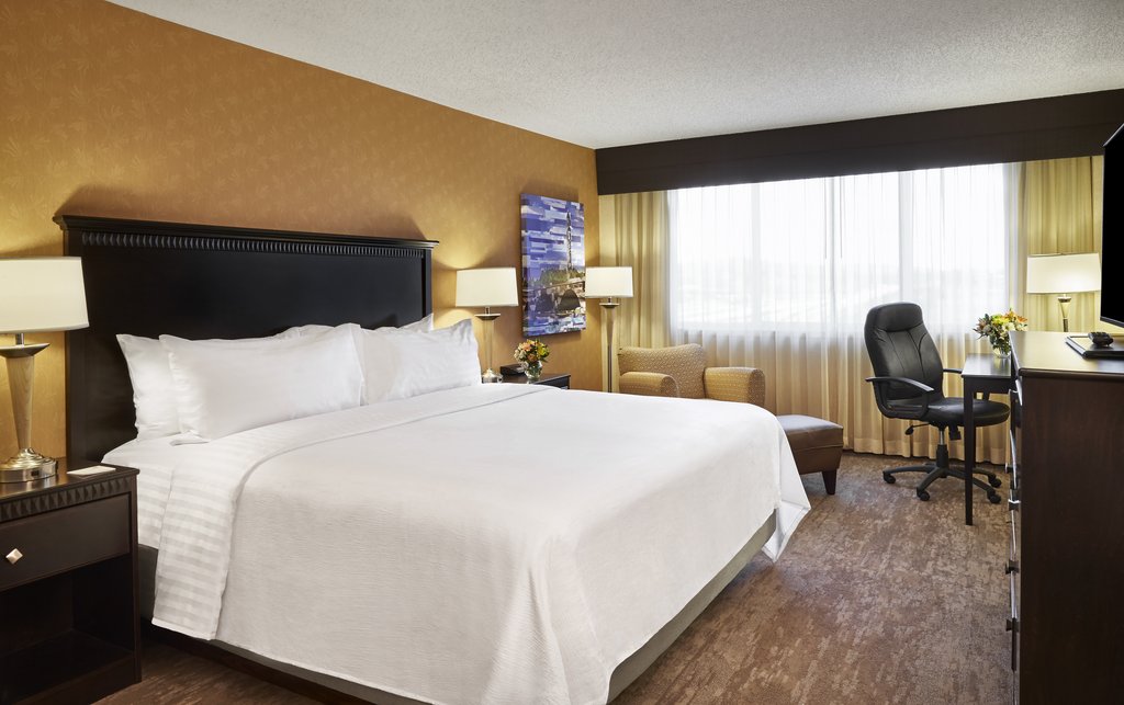 Holiday Inn Alexandria at Carlyle by IHG - Tap to explore photos