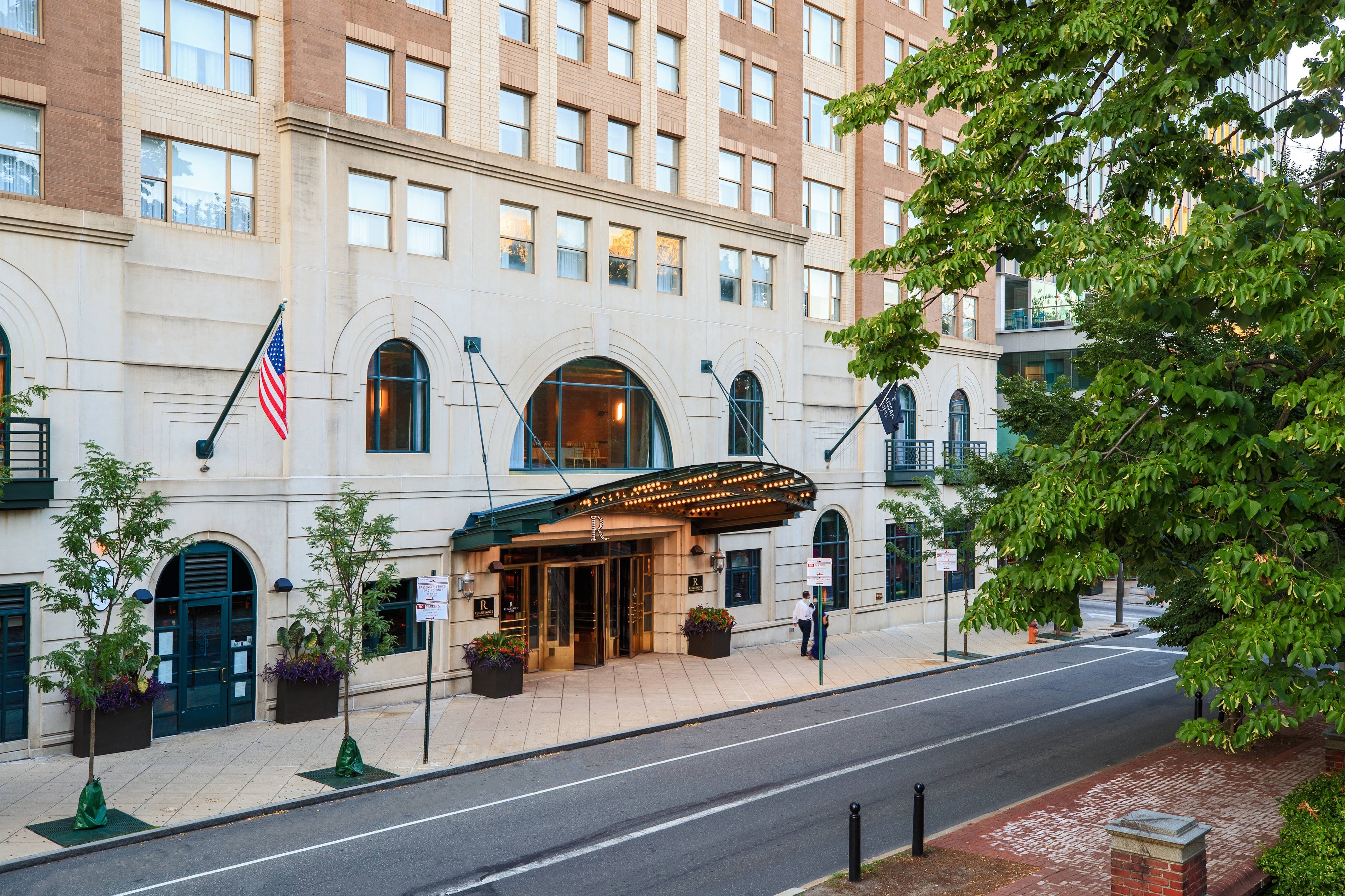Renaissance Philadelphia Downtown Hotel- Deluxe Philadelphia, PA Hotels
