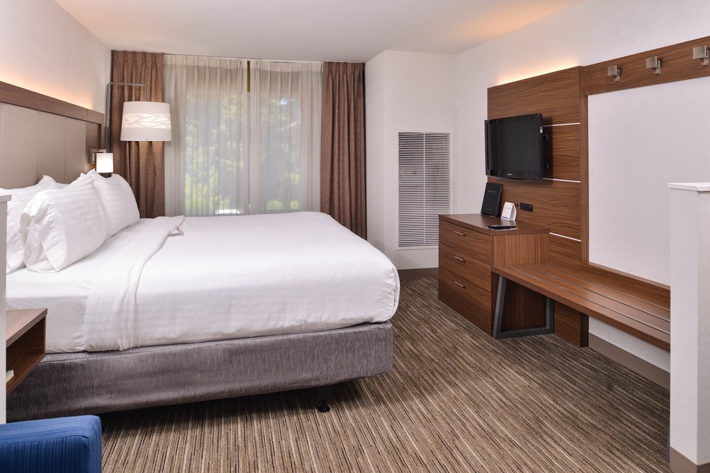 Holiday Inn Express Hotel & Suites Lacey - Tap to explore photos