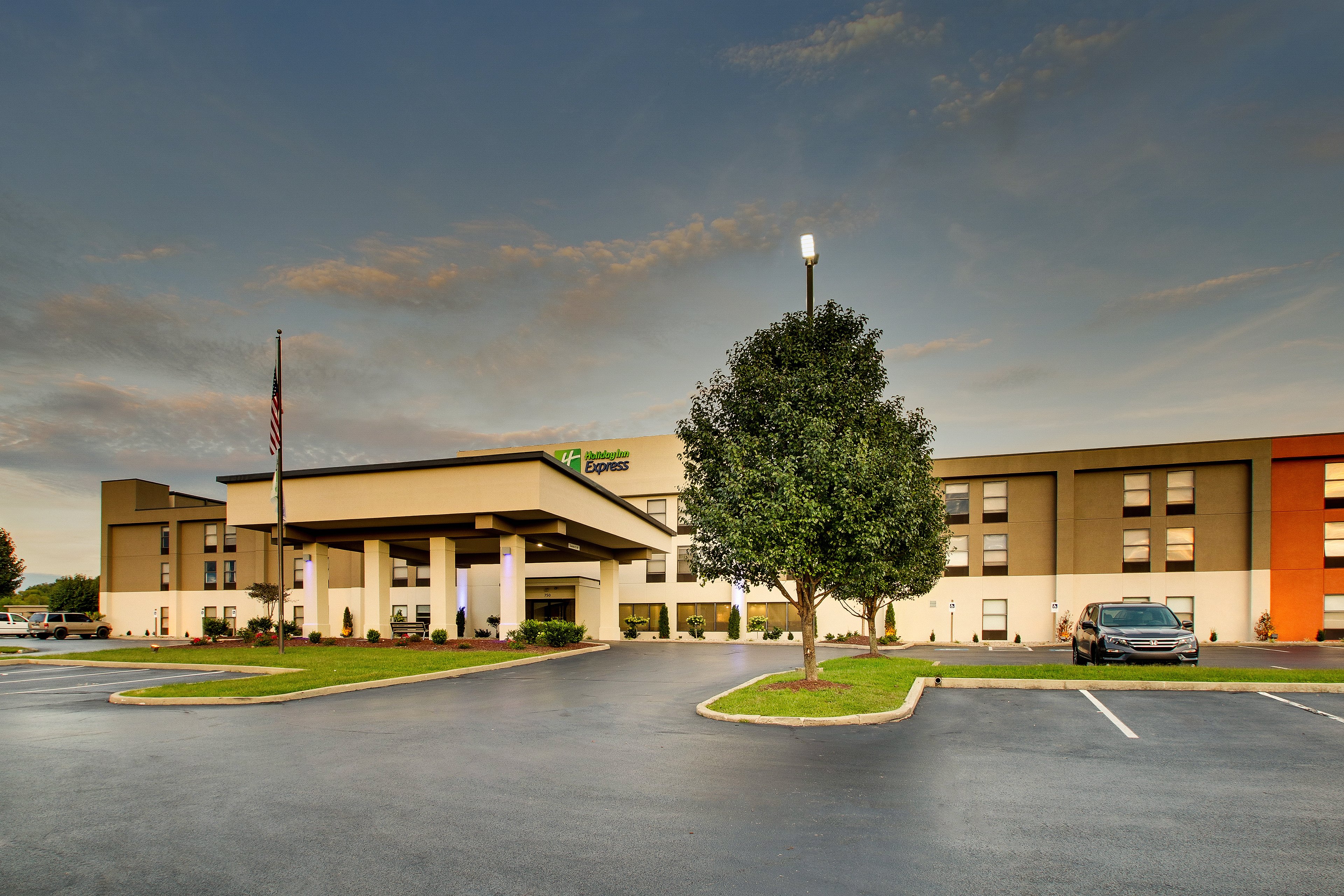 Holiday Inn Express Horse Cave Horse Cave, KY Hotels Tourist Class