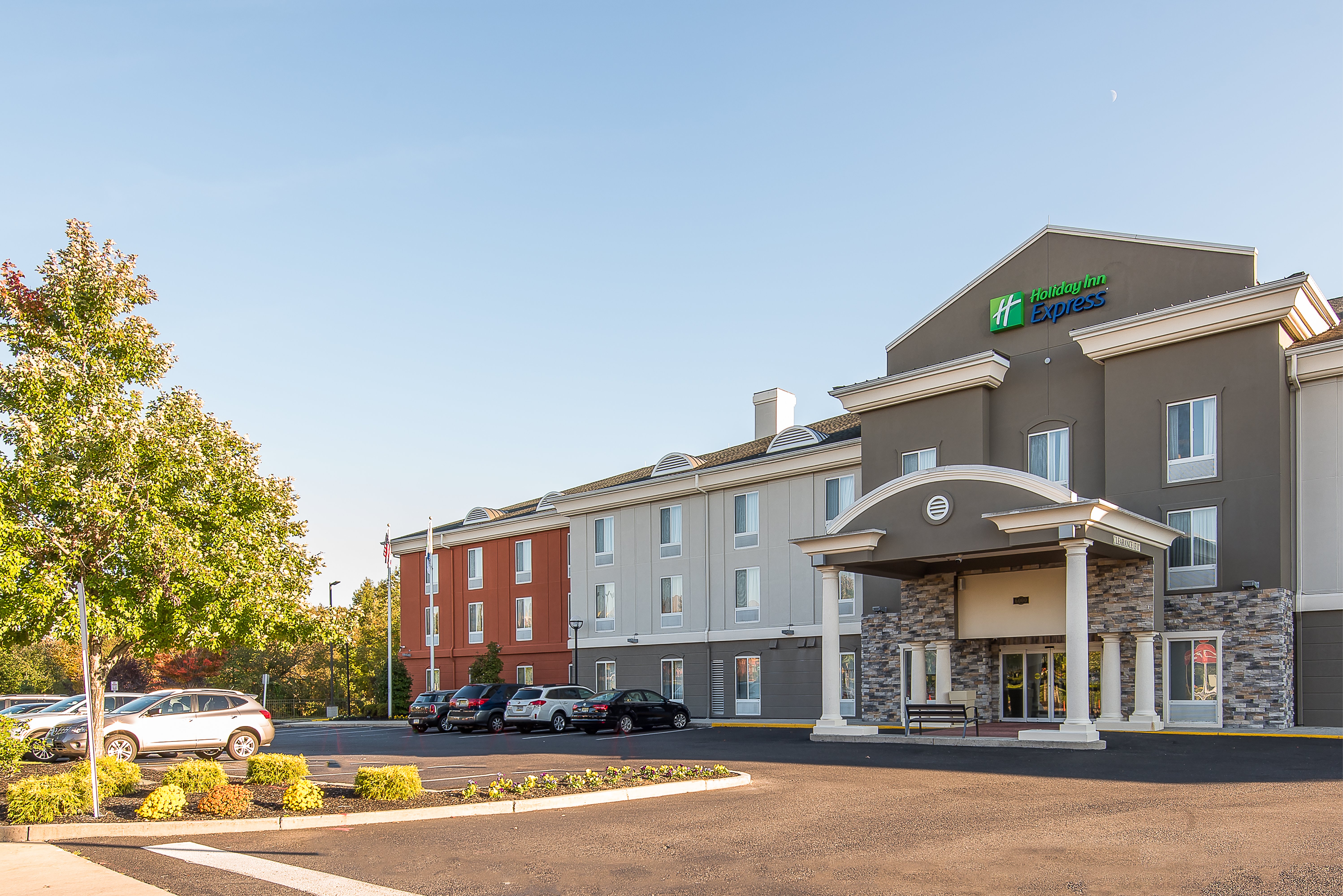 Holiday Inn Express & Suites Mt Laurel Mount Laurel, NJ Hotels
