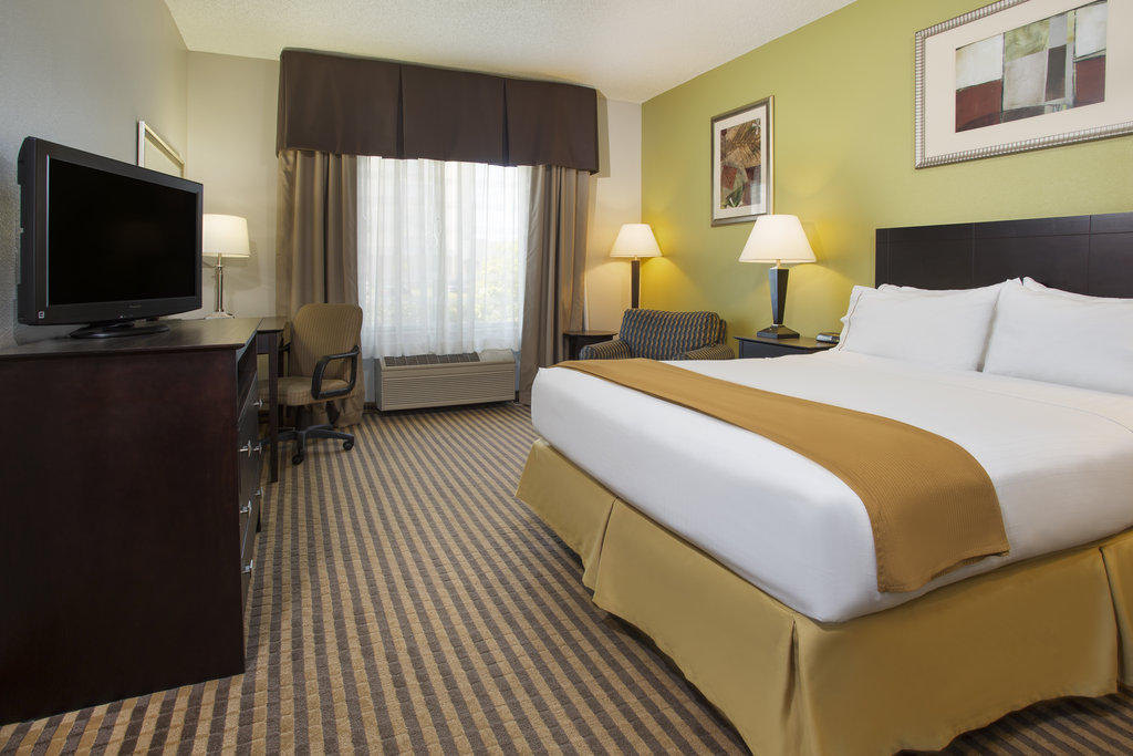 Holiday Inn Express Hotel & Suites Kalamazoo - Tap to explore photos