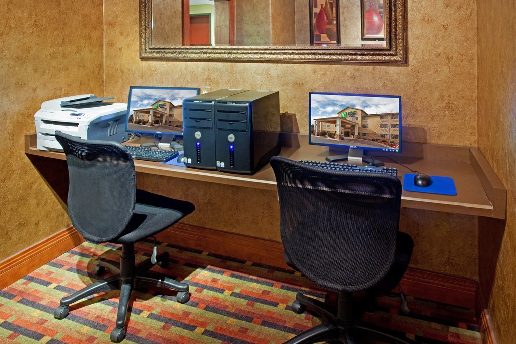 Holiday Inn Express & Suites COLORADO SPRINGS NORTH - Tap to explore photos