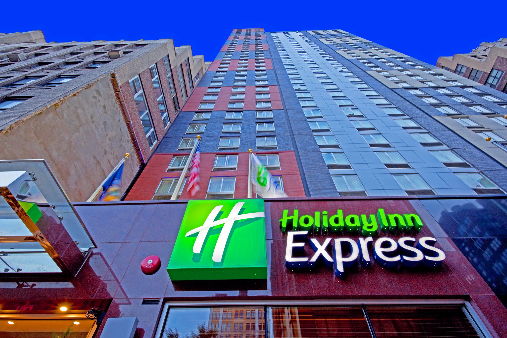 Holiday Inn Express Nyc Times Square Tourist Class New York Ny