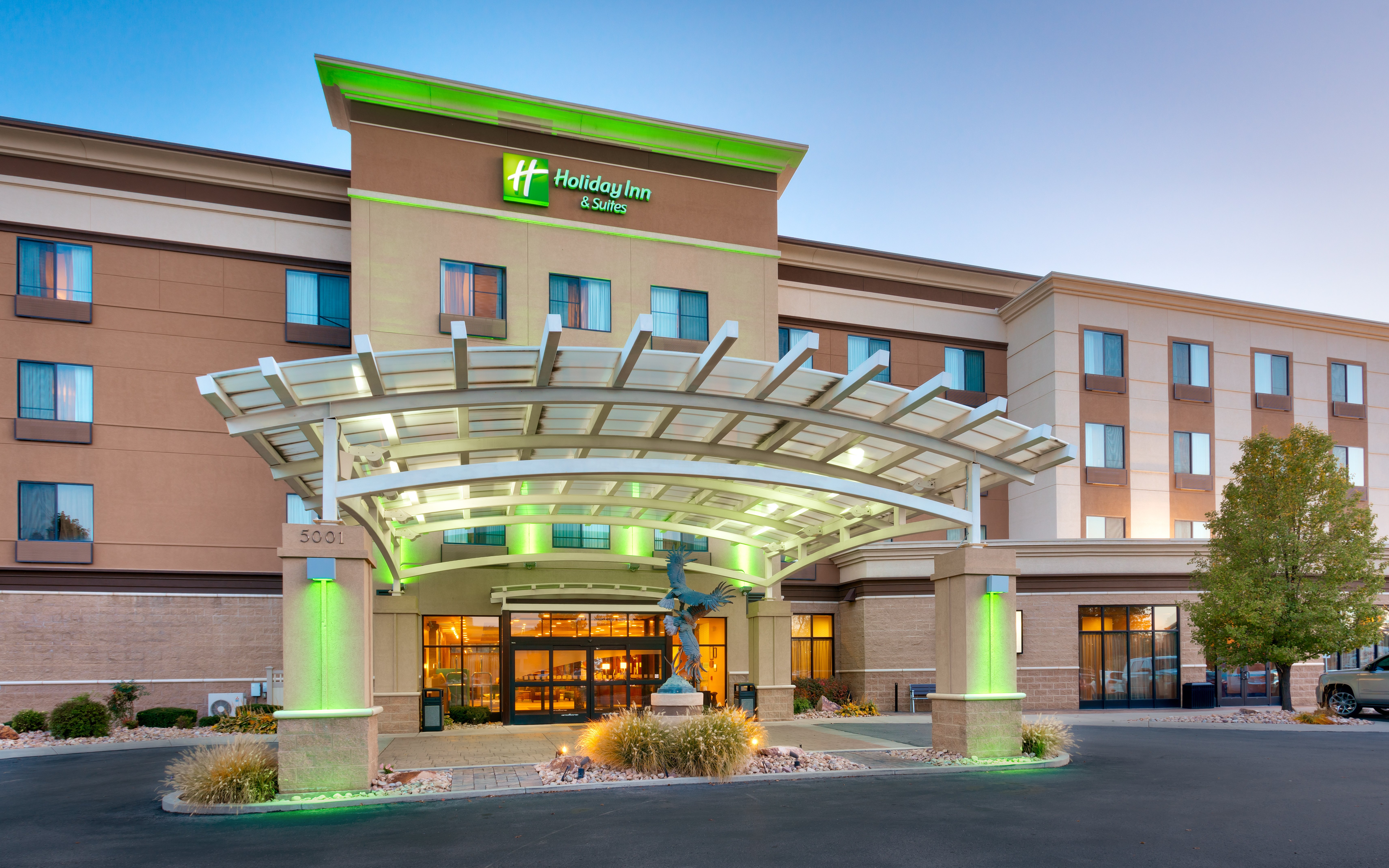 Holiday Inn Suites First Class Salt Lake City Ut Hotels Gds Reservation Codes Travel Weekly
