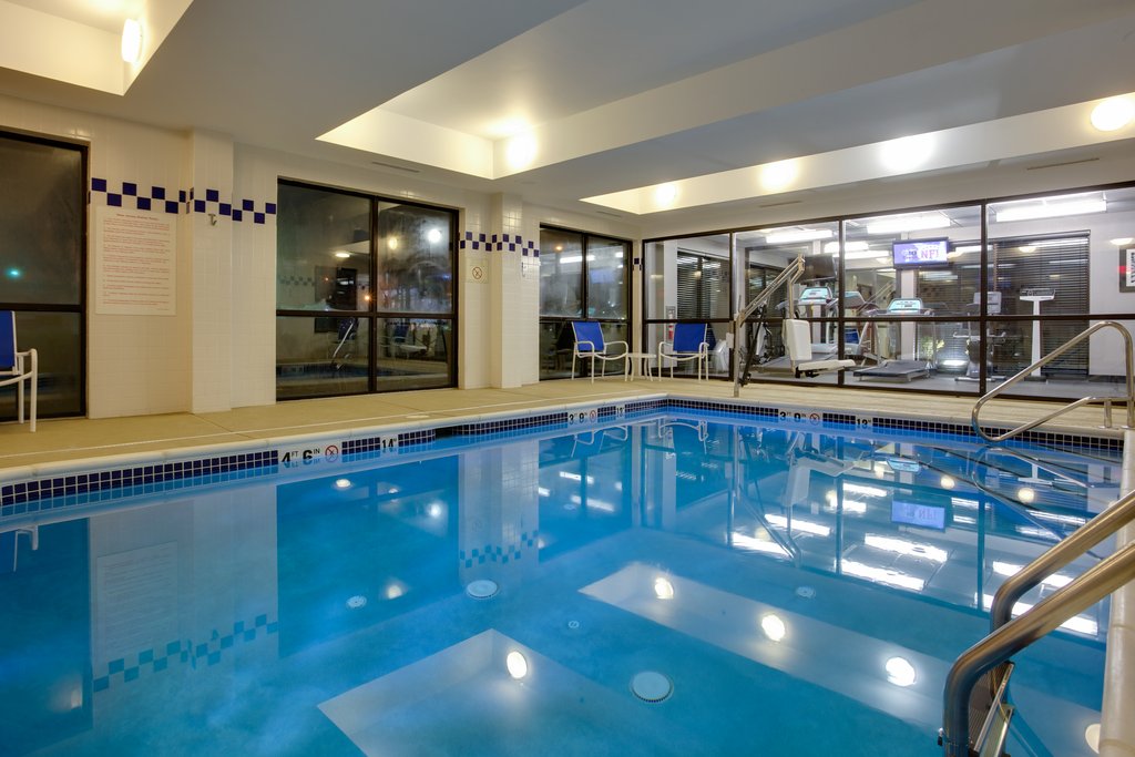 Holiday Inn Express & Suites MEADOWLANDS AREA - Tap to explore photos