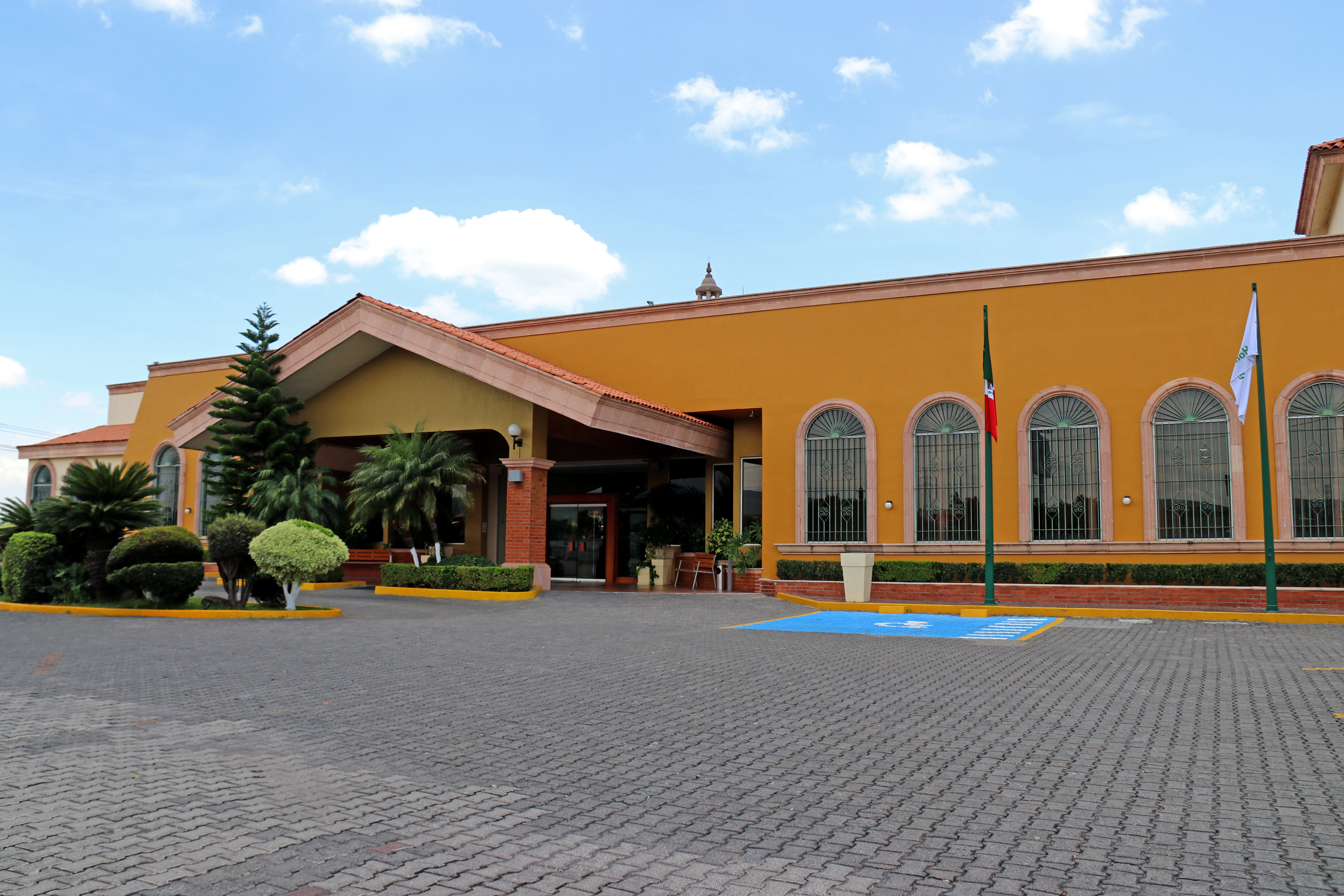 Holiday Inn La Piedad Tourist Class La Piedad, Michoacan, Mexico Hotels GDS Reservation Codes