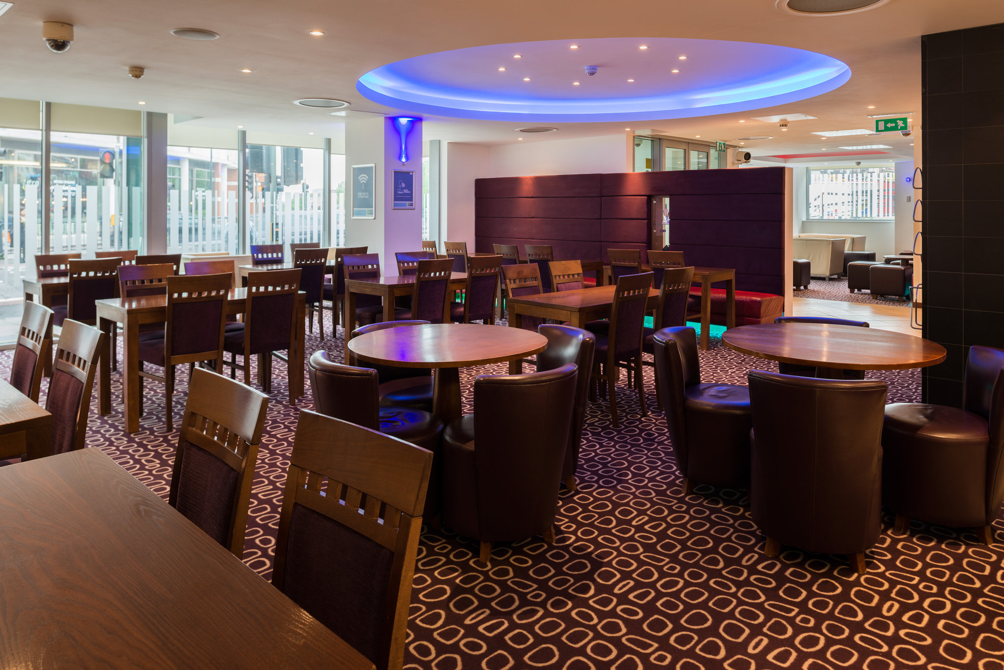 Holiday Inn Express Swiss Cottage – London
