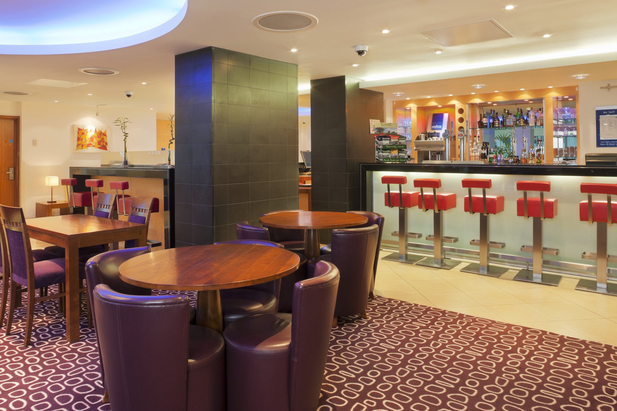 Holiday Inn Express Swiss Cottage – London