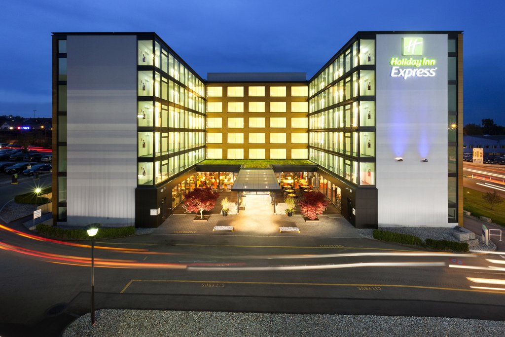 Holiday Inn Express ZÜRICH AIRPORT by IHG
