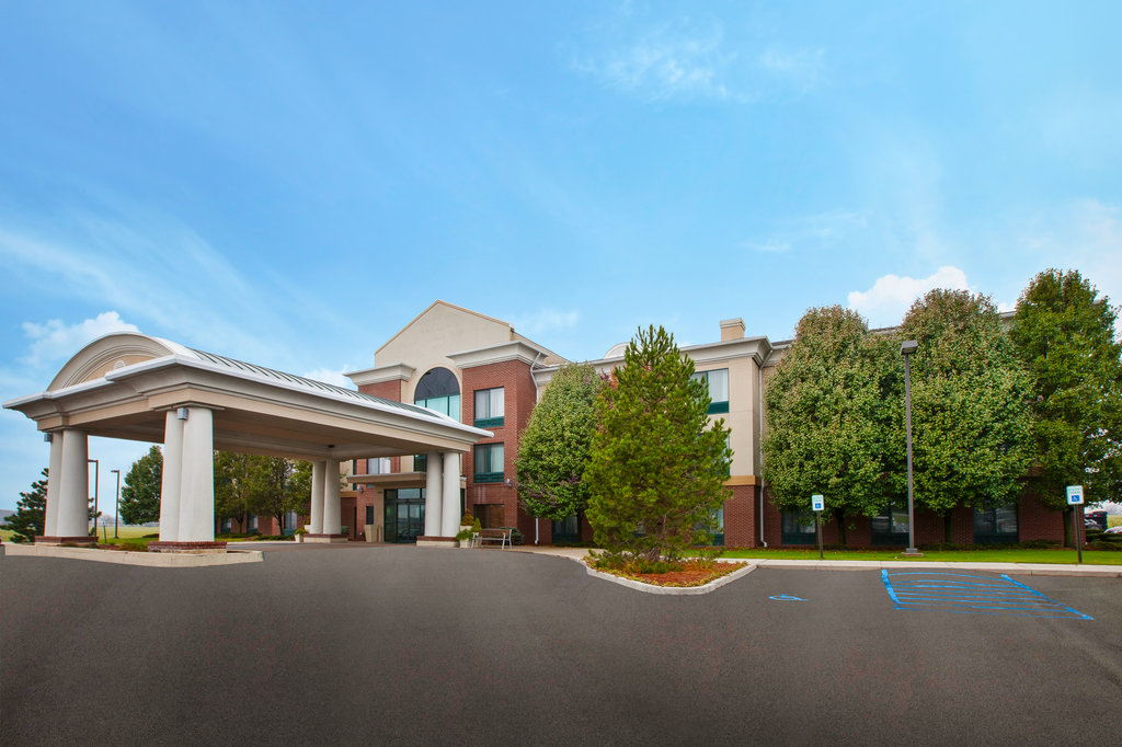 Holiday Inn Express & Suites BRYAN-MONTPELIER - Tap to explore photos