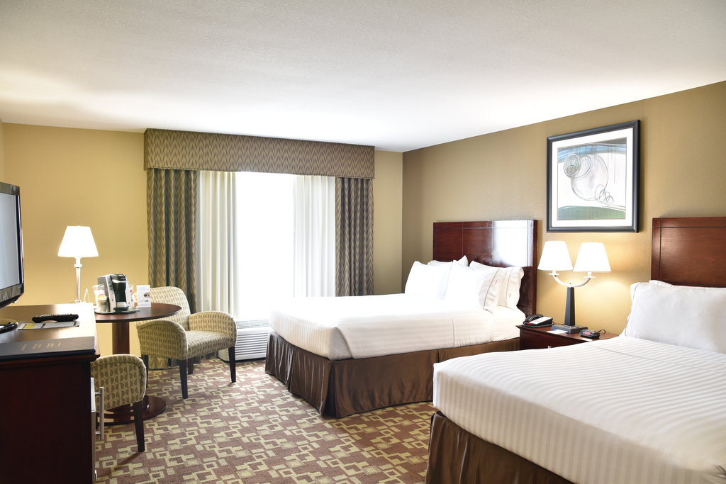Holiday Inn Express Hotel & Suites St. Charles - Tap to explore photos