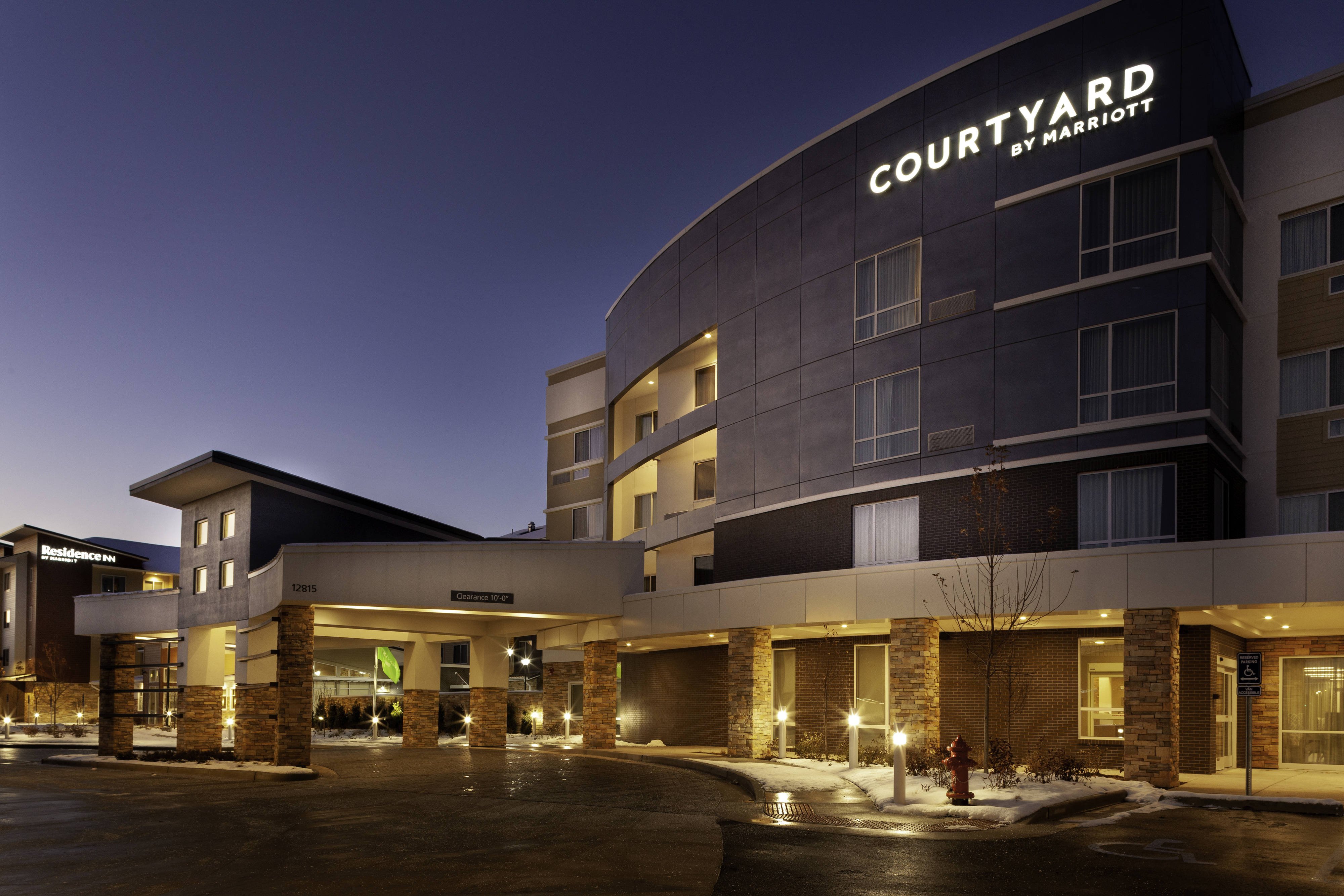 Compare Des Peres Hotels Near West County Center- St Louis Hotels Near West County Center- GDS ...