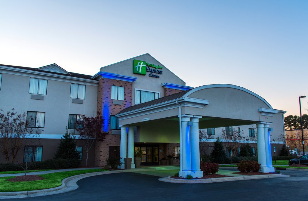 Holiday Inn Express Hotel & Suites Kinston - Tap to explore photos