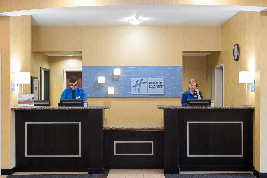 Holiday Inn Express & Suites LAFAYETTE EAST - Tap to explore photos