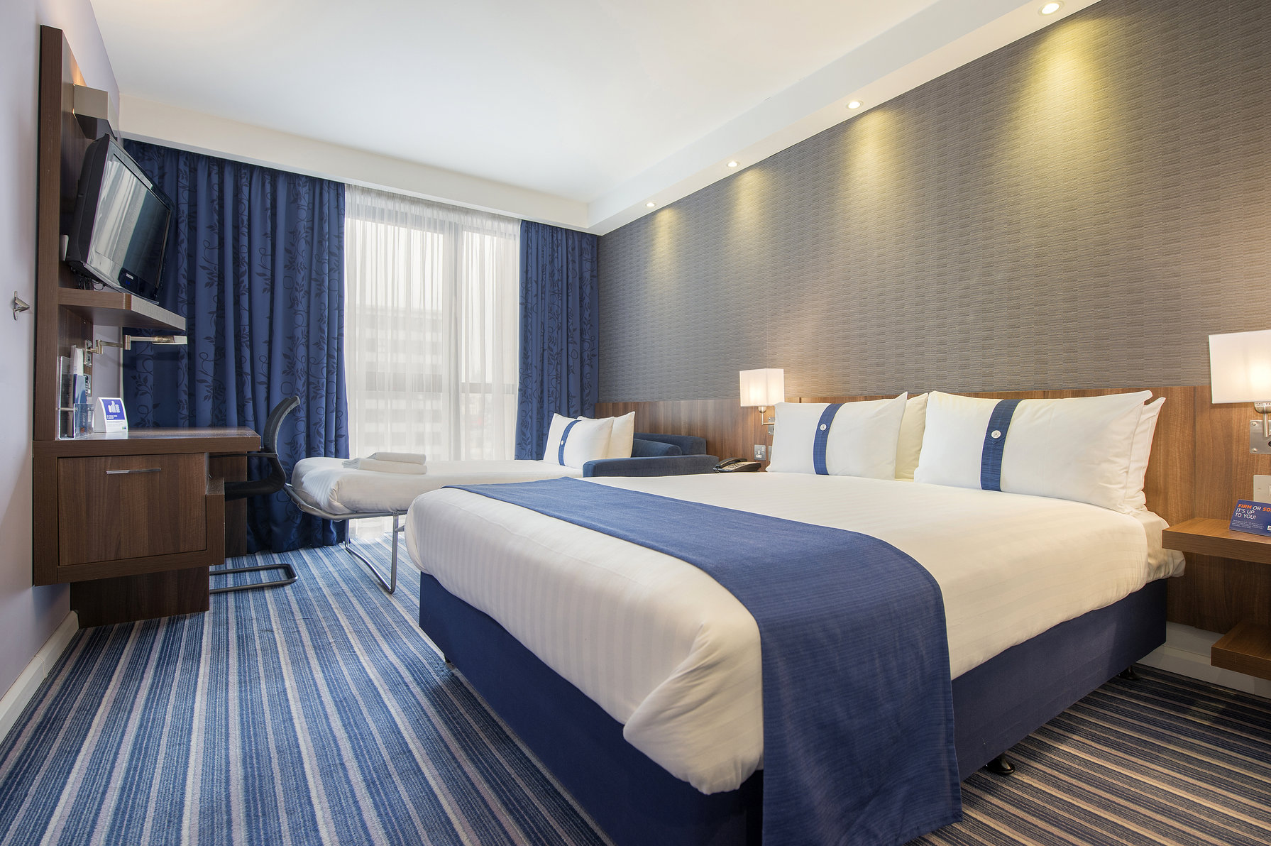 Holiday Inn Express SHEFFIELD CITY CENTRE - Tap to explore photos