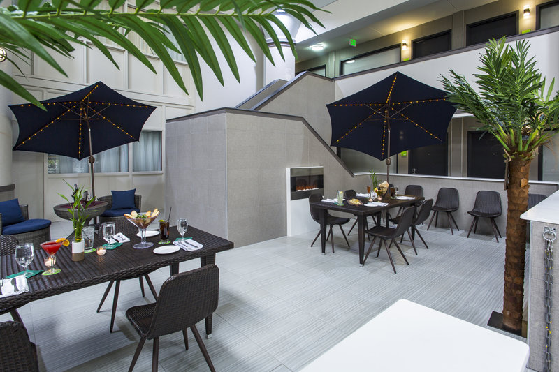 Four Points By Sheraton St. Catharines Niagara Suites