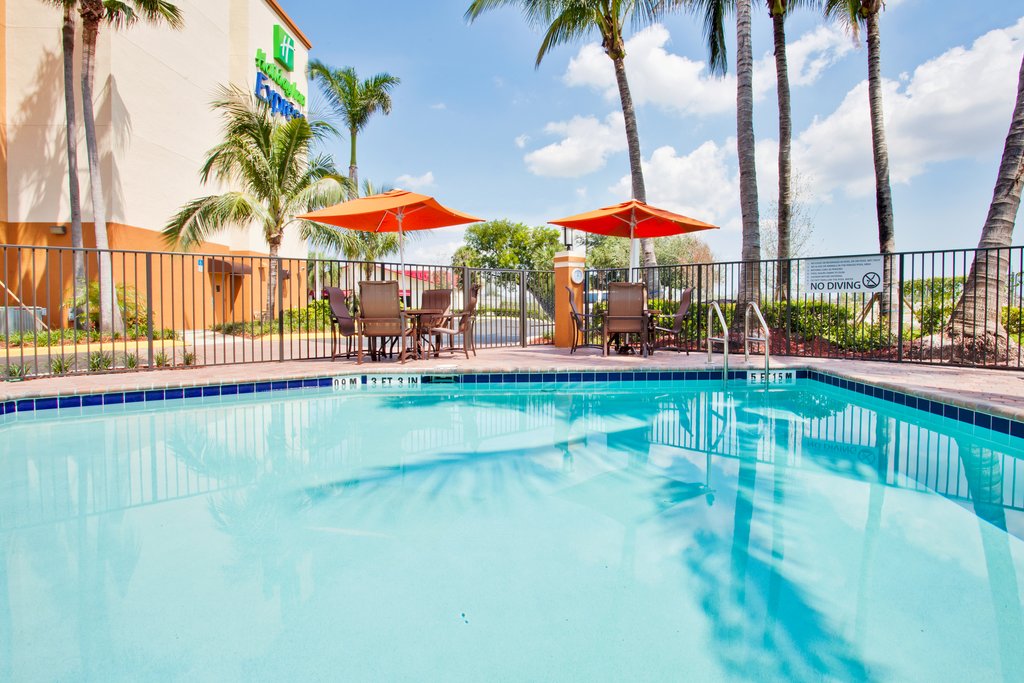 Holiday Inn Express & Suites FORT LAUDERDALE AIRPORT WEST by IHG