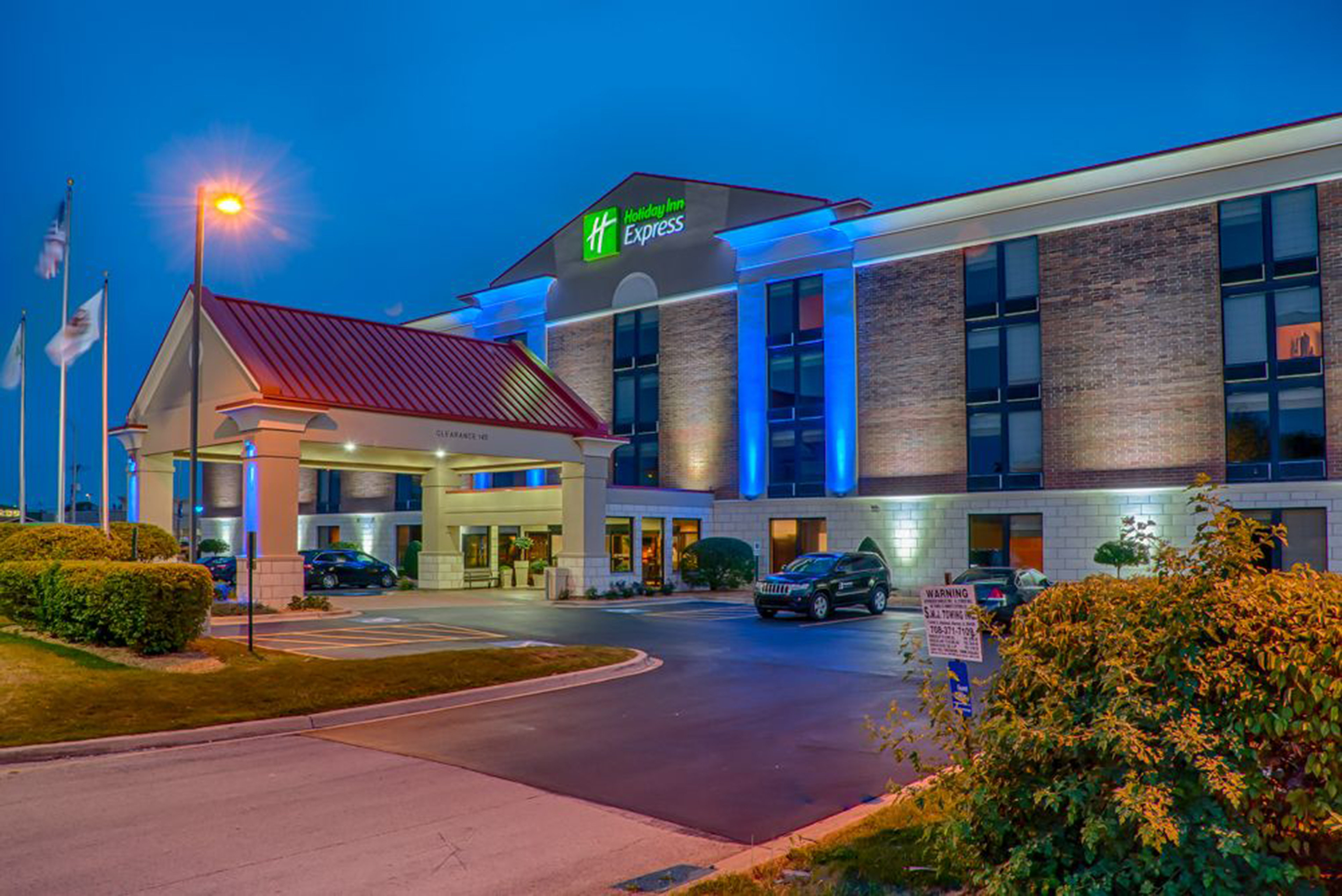 Holiday Inn Express Crestwood Tourist Class Crestwood, IL Hotels GDS