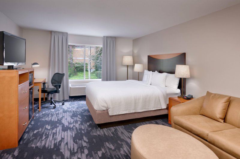 Fairfield Inn & Suites by Marriott Seattle Bellevue/Redmond | 14595 NE 29th Place, Bellevue, WA, 98007 | +1 (425) 869-6548