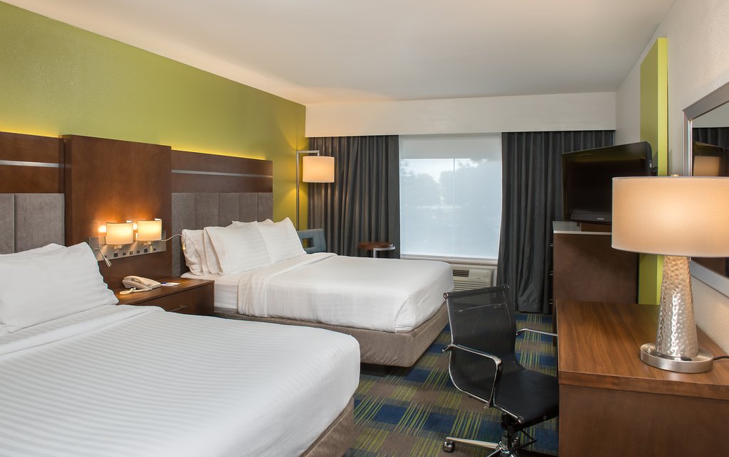 Holiday Inn Express & Suites CLIFTON PARK - Tap to explore photos