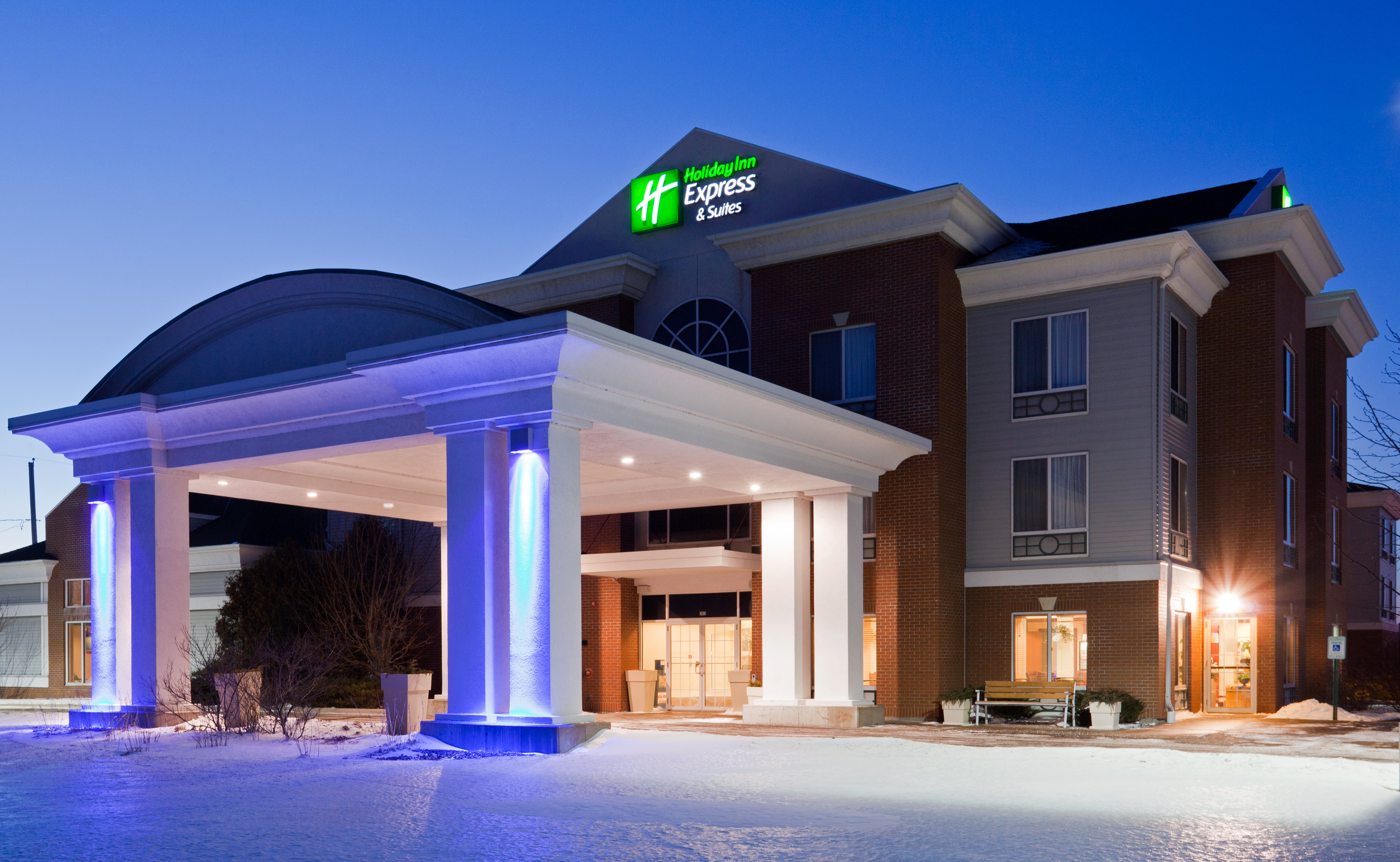 Holiday Inn Express & Suites Superior, WI Hotels Tourist Class Hotels