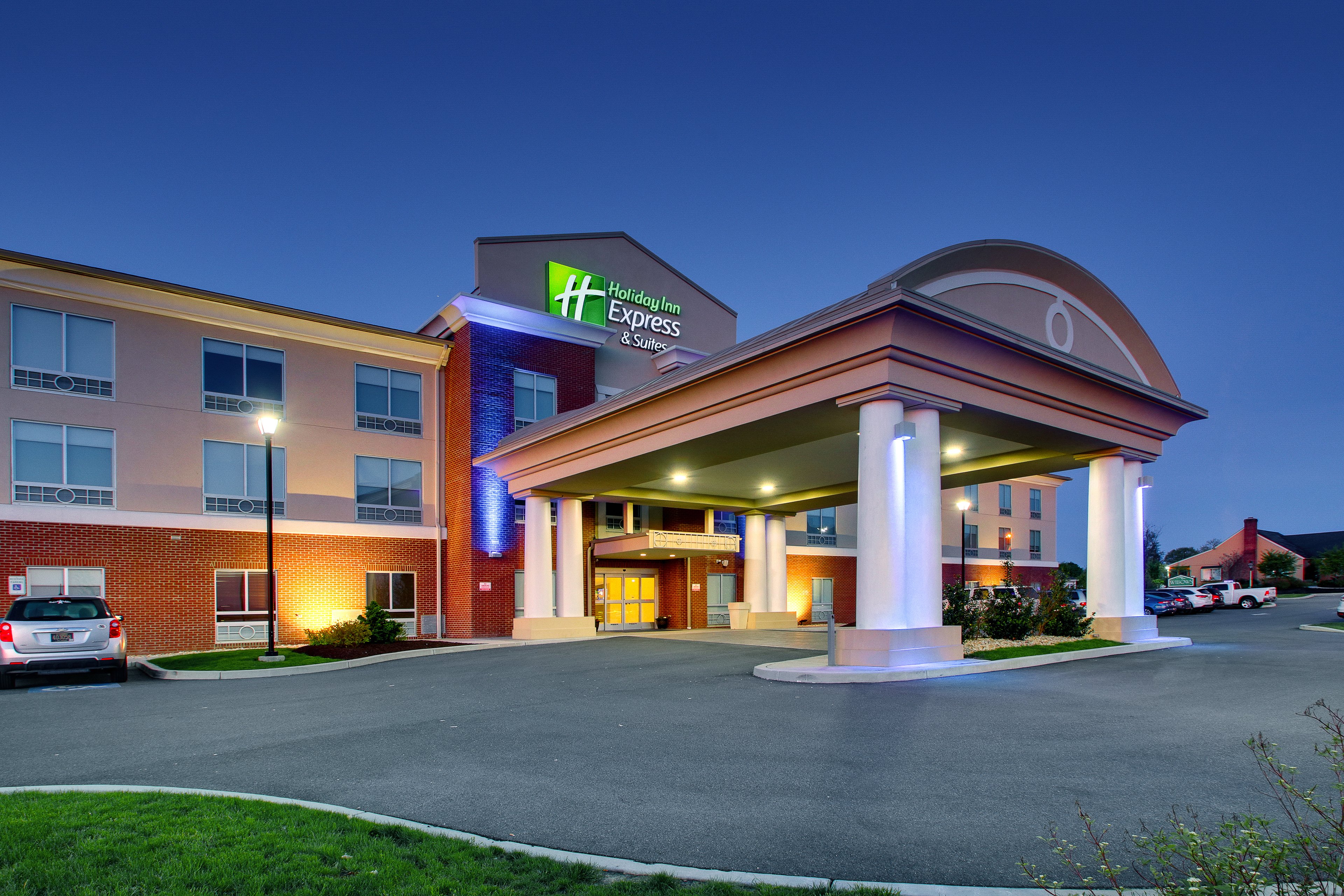 Holiday Inn Express/Stes Lancaster East- Tourist Class Strasburg, PA