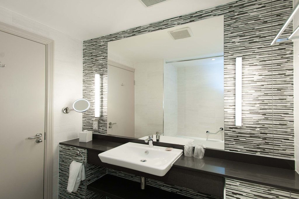 Holiday Inn DARLINGTON - NORTH A1M, JCT.59 - Tap to explore photos