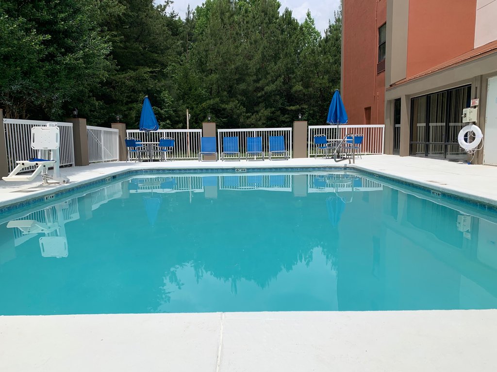 Holiday Inn Express HILLSBOROUGH (DURHAM AREA) - Tap to explore photos