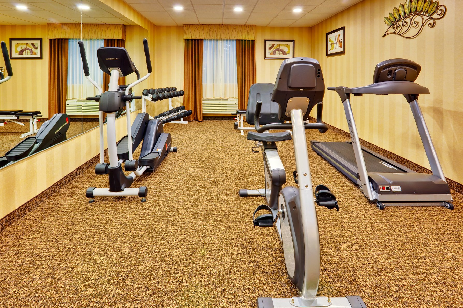 Holiday Inn Express Hotel & Suites BYRAM - Tap to explore photos