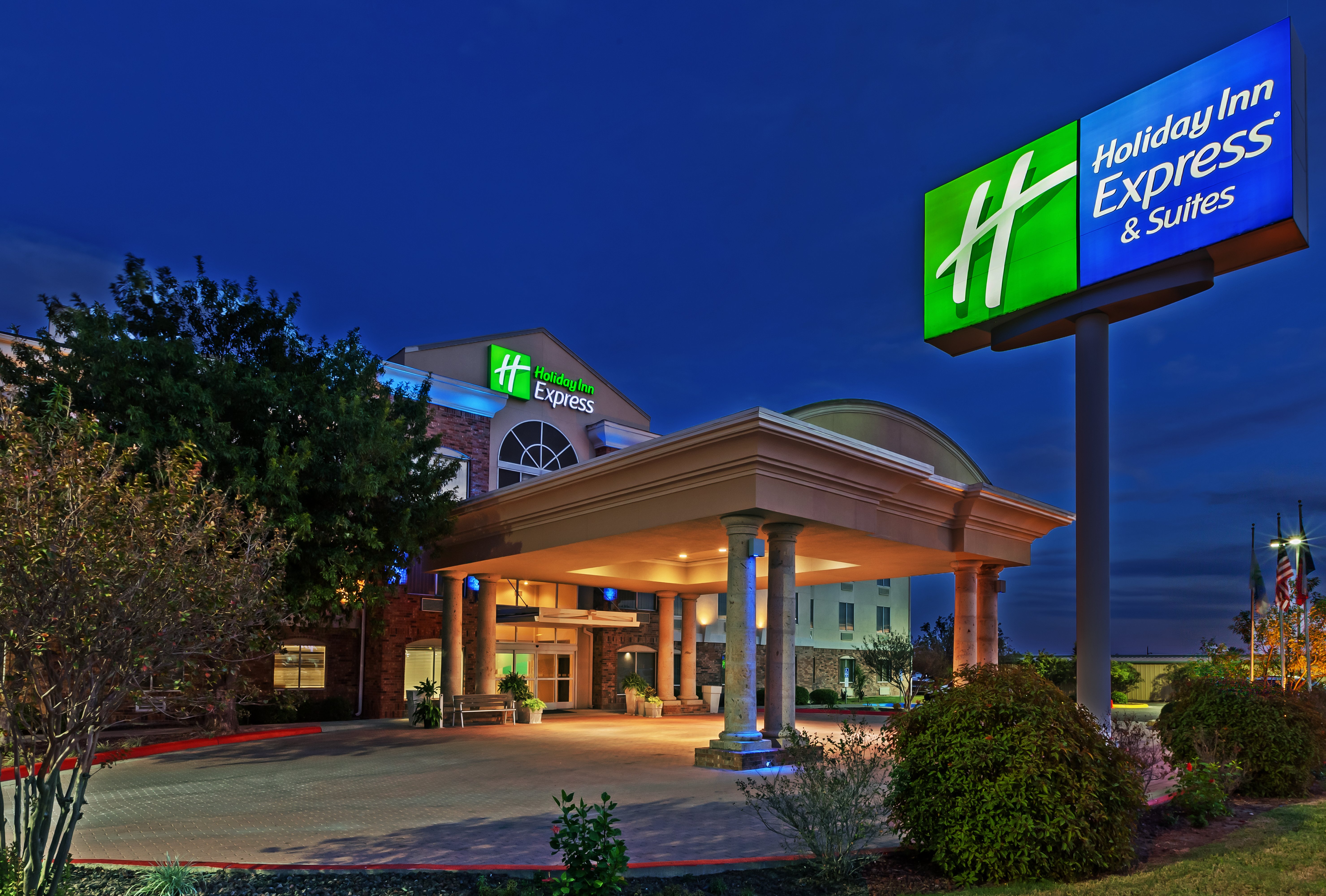 Holiday Inn Express & Suites Eagle Pass Eagle Pass, TX Hotels Tourist