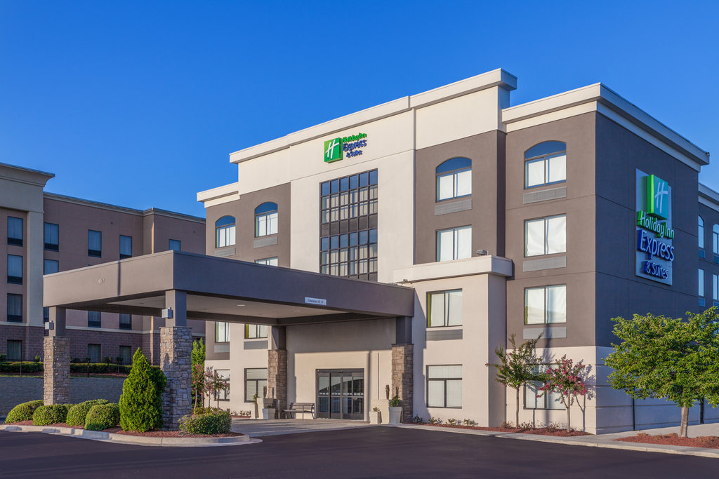 Holiday Inn Express & Suites AUGUSTA WEST - FT GORDON AREA - Tap to explore photos