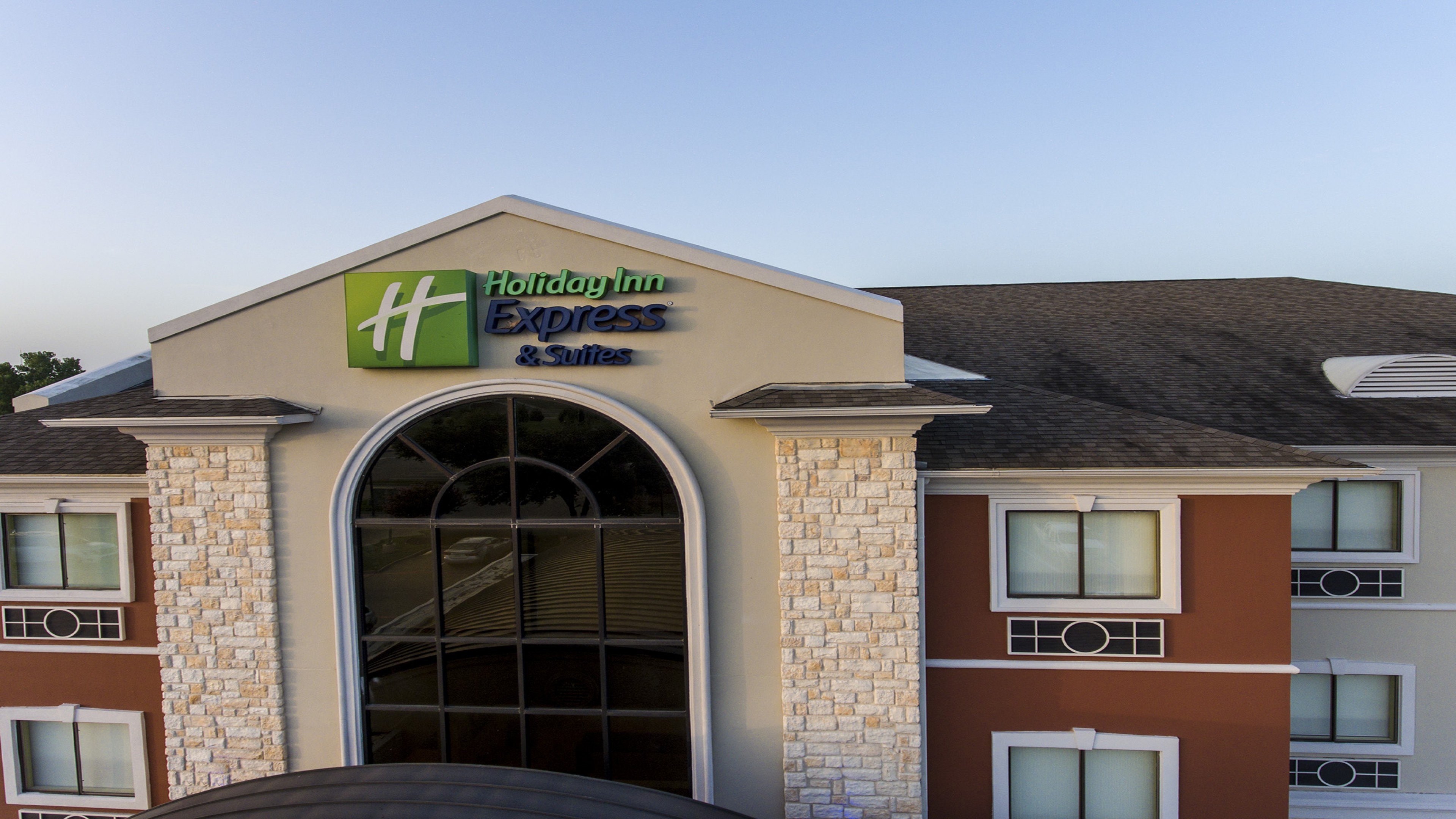 Holiday Inn Express Mount Pleasant, TX Hotels Tourist Class Hotels in