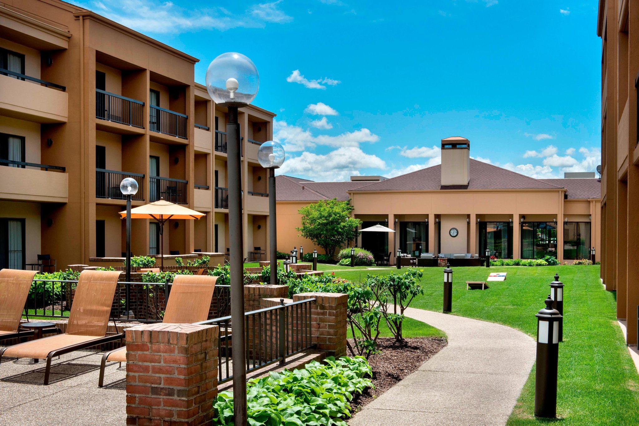 Courtyard Chicago Waukegan Gurnee First Class Waukegan Il Hotels