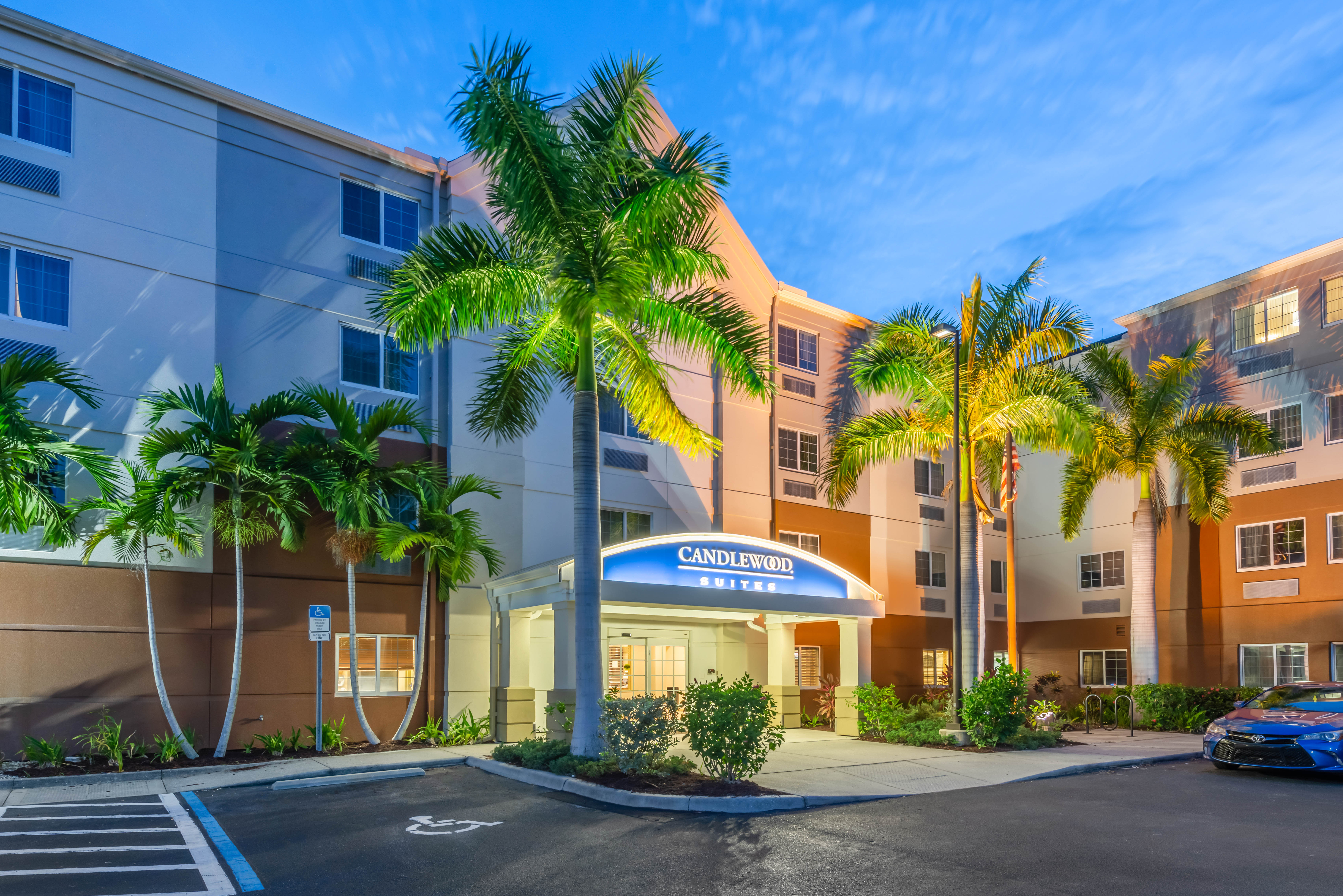 Candlewood Suites Fort MyersSanibel Gat Fort Myers, FL Hotels