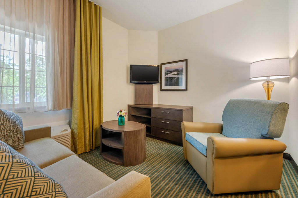 Candlewood Suites FORT MYERS-SANIBEL GATEWAY  - Tap to explore photos