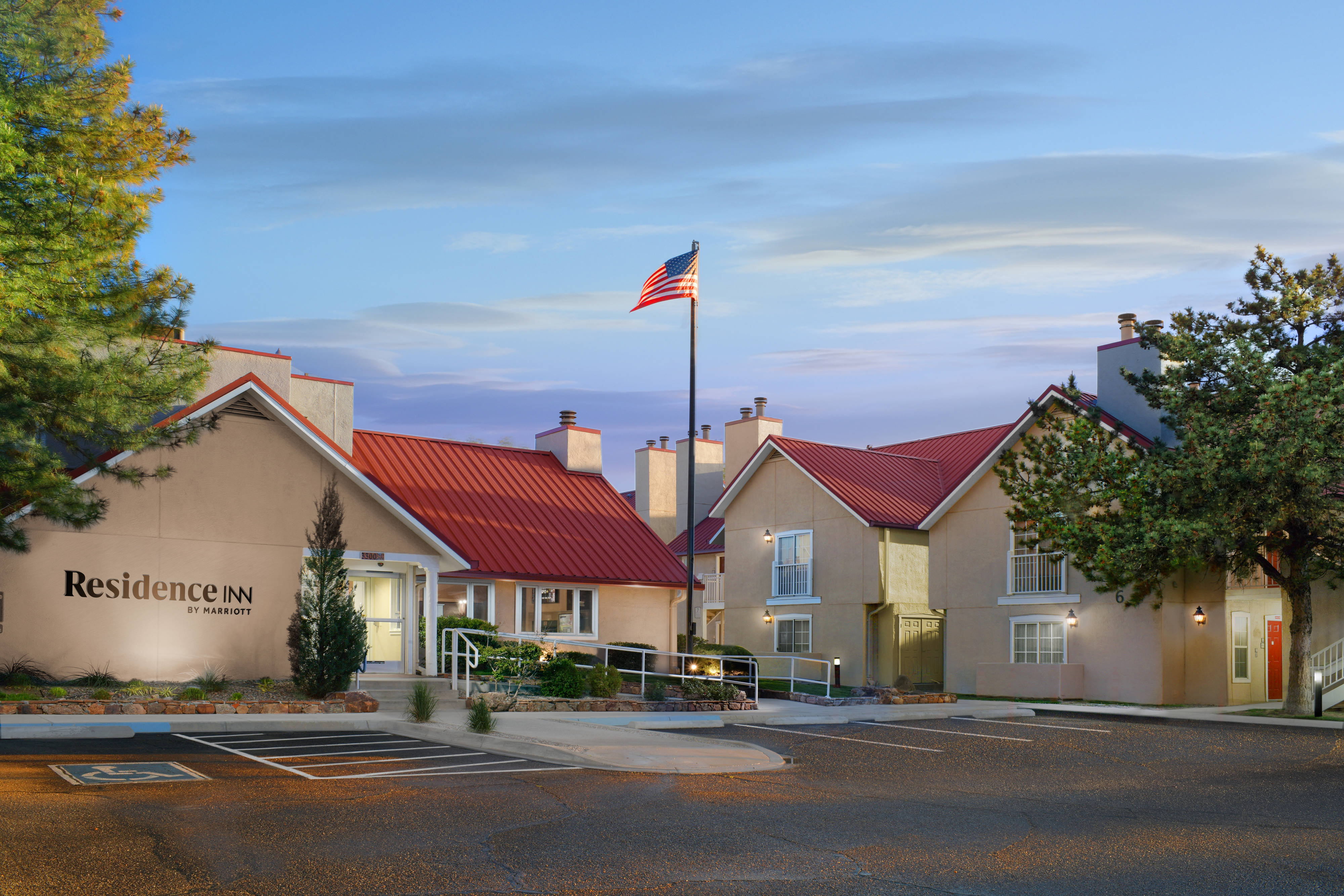 Compare Kirtland AFB, NM Hotels Downtown Hotels in Kirtland AFB Hotel