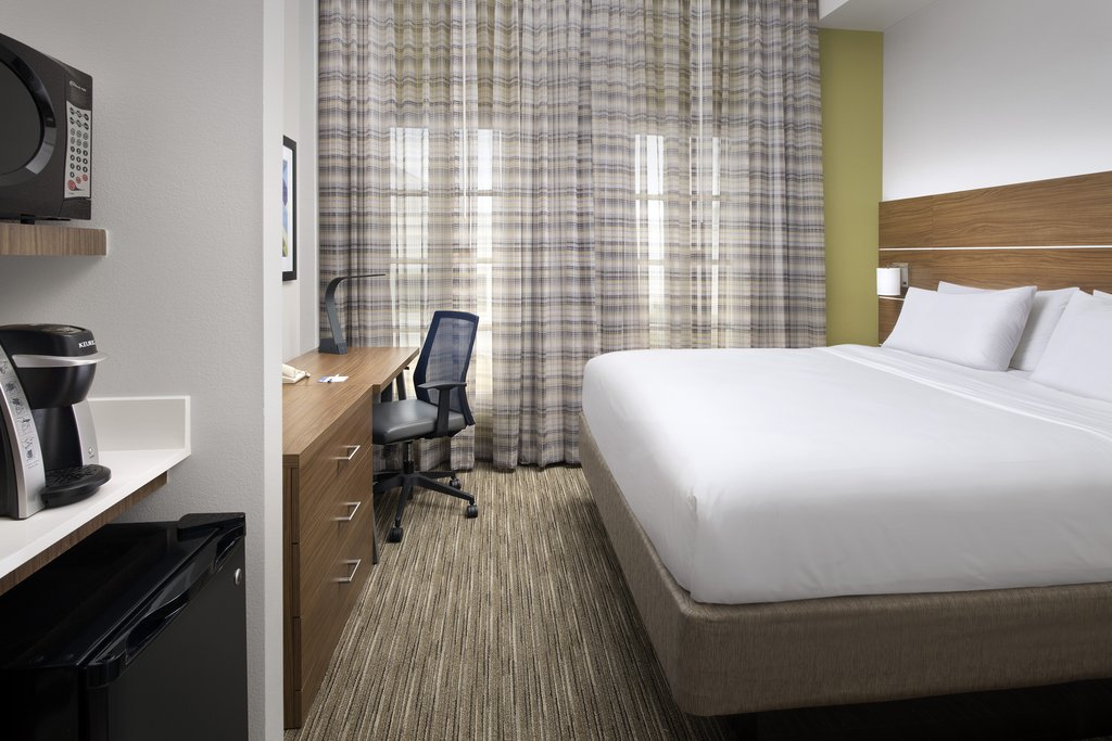 Holiday Inn Express SAN ANTONIO N-RIVERWALK AREA - Tap to explore photos