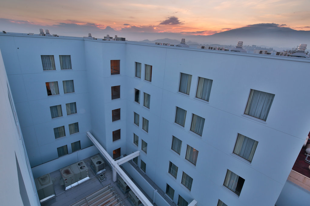Holiday Inn Express XALAPA - Tap to explore photos