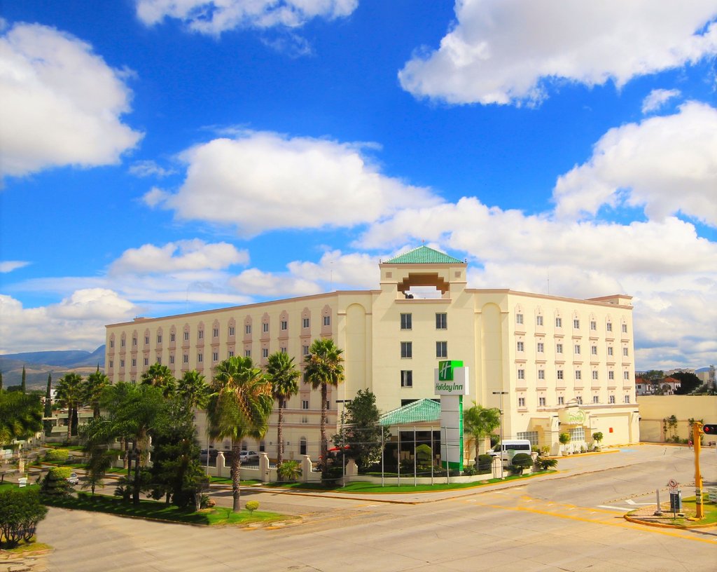 Holiday Inn Convention Center - Tap to explore photos