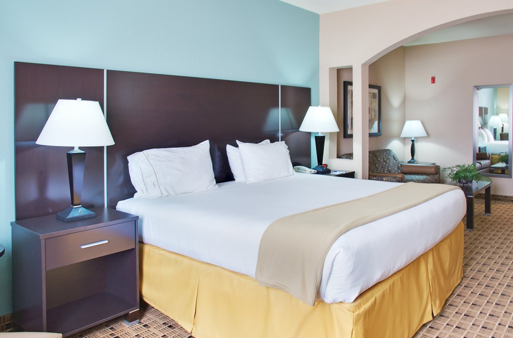 Aspen Grand Hotel Houston - Tap to explore photos