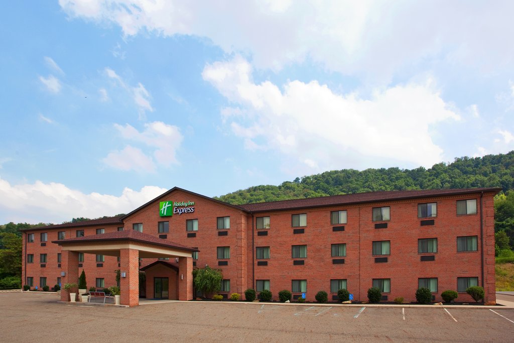 Holiday Inn Express - Newell-Chester WV - Tap to explore photos