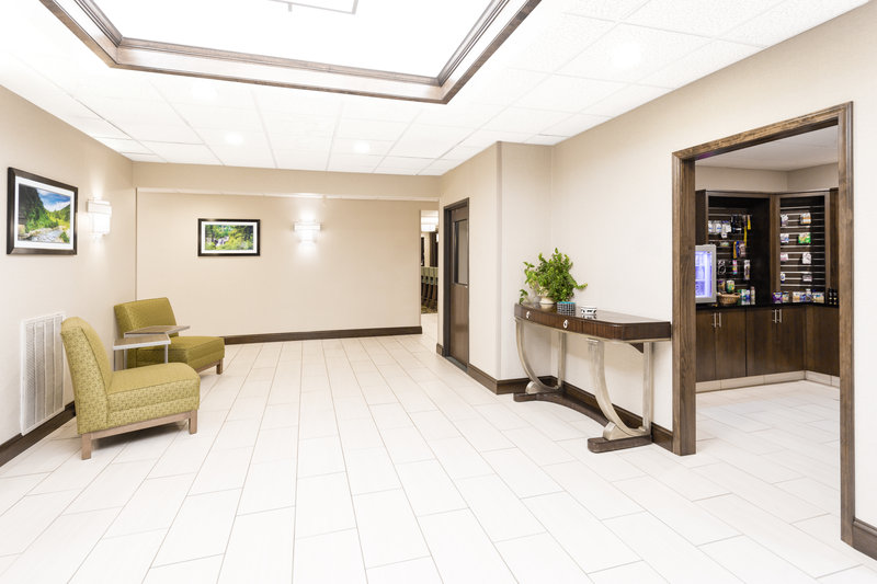 Holiday Inn Express Princeton/I-77 16