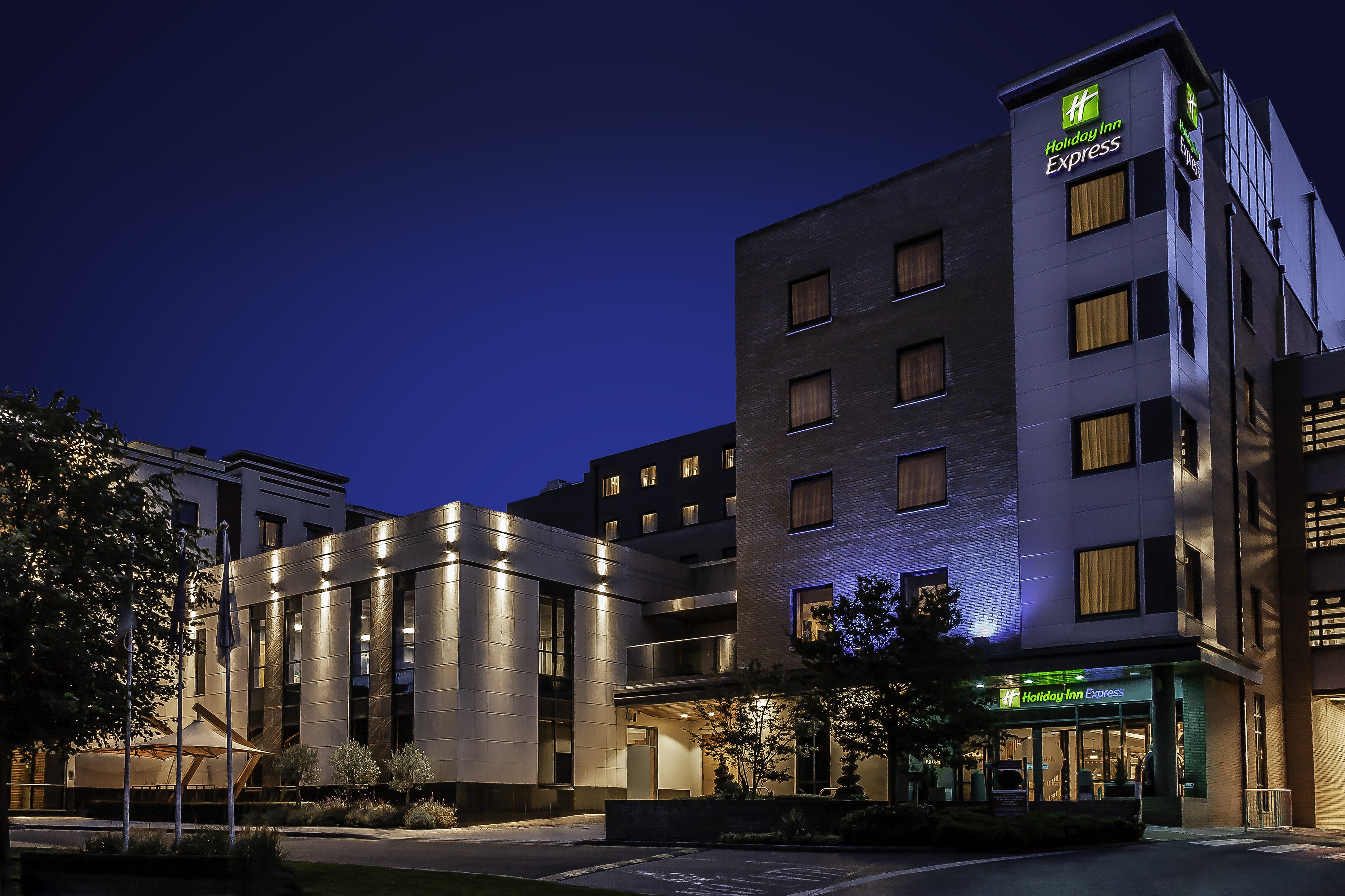 Holiday Inn Car Park Dublin Airport www.travelweekly.com